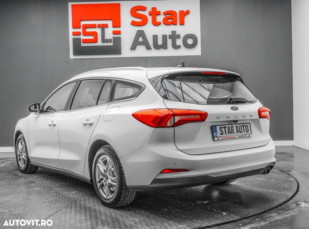 Ford Focus 1.0 EcoBoost 6MT MHEV Titanium - 4