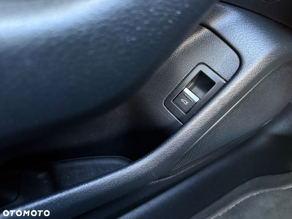 Audi A6 Avant 45 TFSI quattro S tronic design - 25