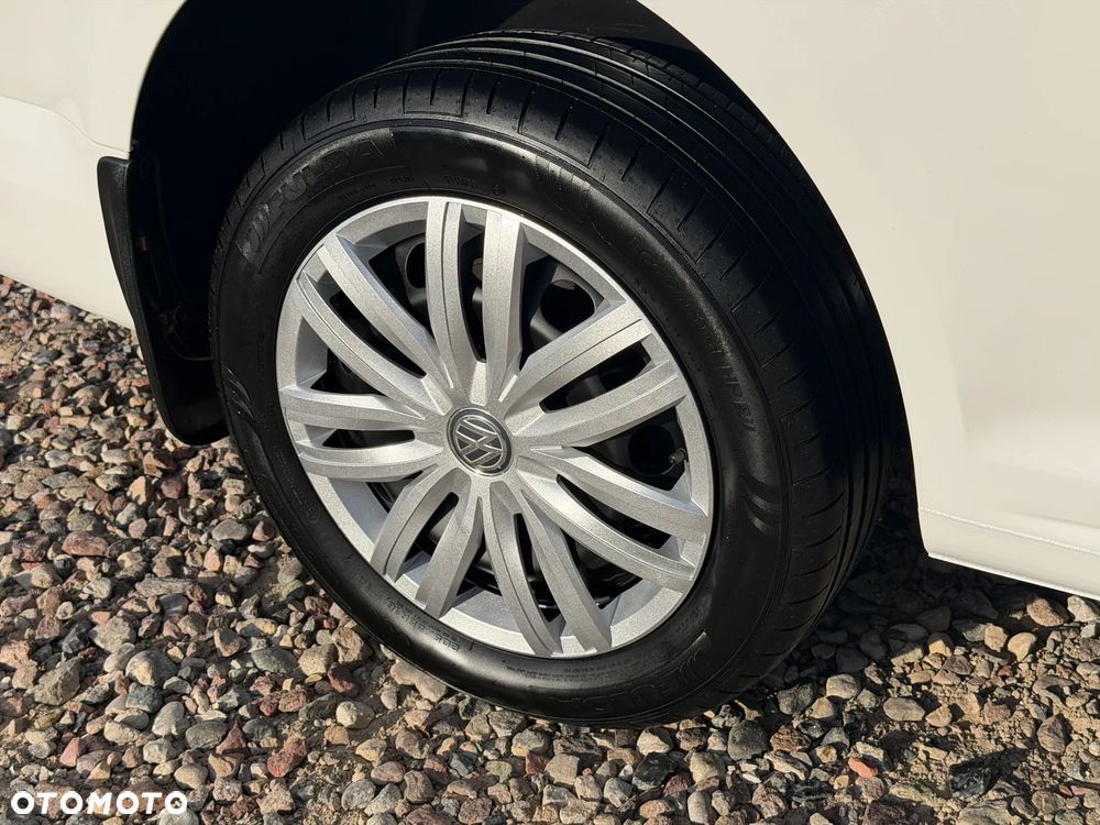 Volkswagen CADDY MAXI ORYGINAŁ KOMBI VAN MINIBUS 5 Osobowy 2x Boczne drzwi + tylne 2 skrzydłowe, Mocny 2.0TDI DFSD Euro6, Alarm, Czujniki cofania, Servotronic, Awaryjne ham.. ANB, Spec. wyciszenie, Bezwypadkowy pełen serwis ZADBANY ! Podwójne resory tylnej osi - WZMOCNIONE ZAWIESZENIE KOŁA 16' ! MODEL 2020 - 17