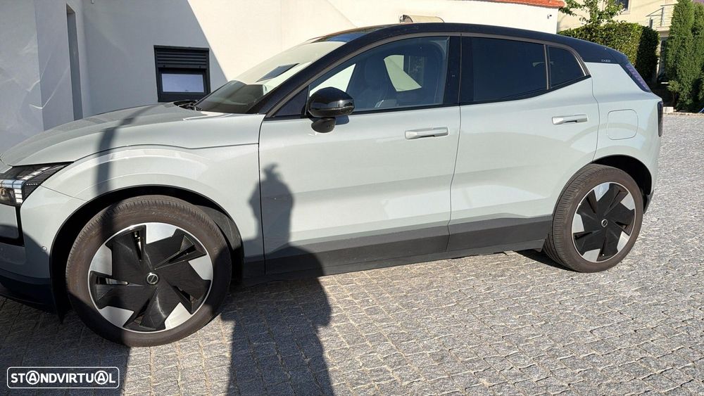 Volvo EX30 69 kWh Single Motor Extended Range Ultra - 2