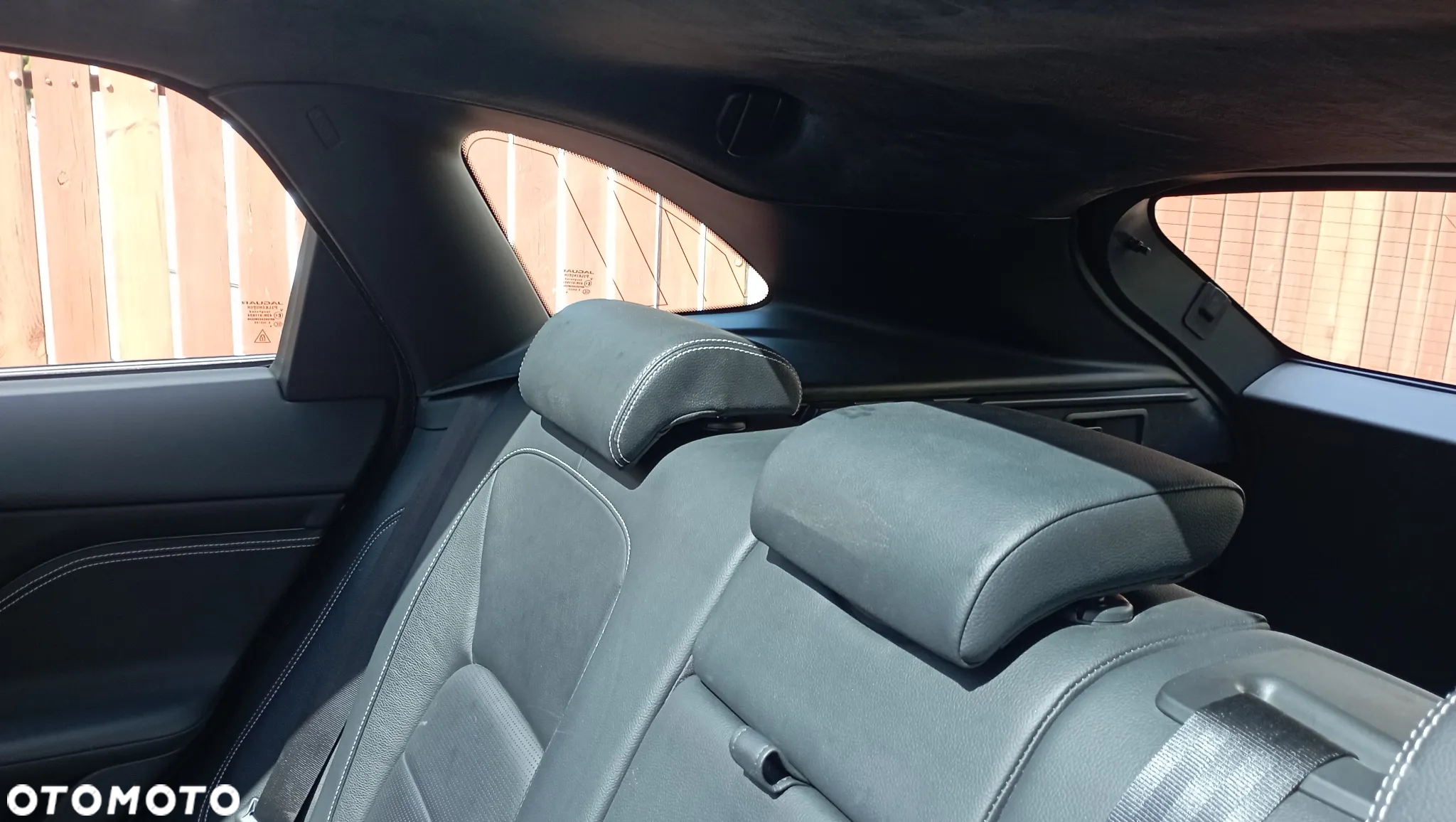 Jaguar F-Pace 2.0 i4D AWD R-Sport - 15