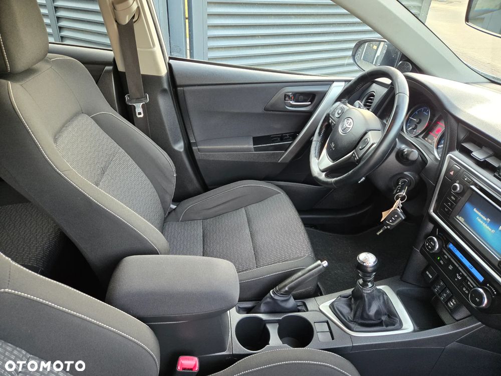 Toyota Auris 1.6 Edition - 13