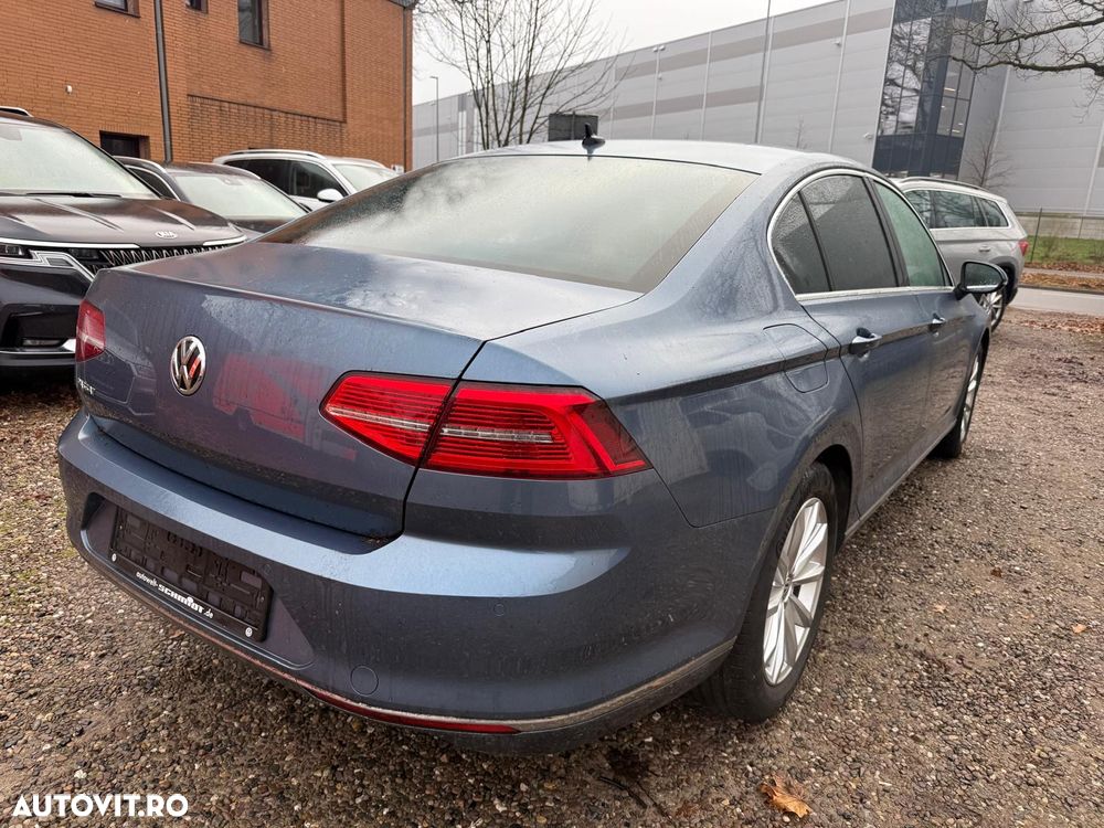 Volkswagen Passat - 7