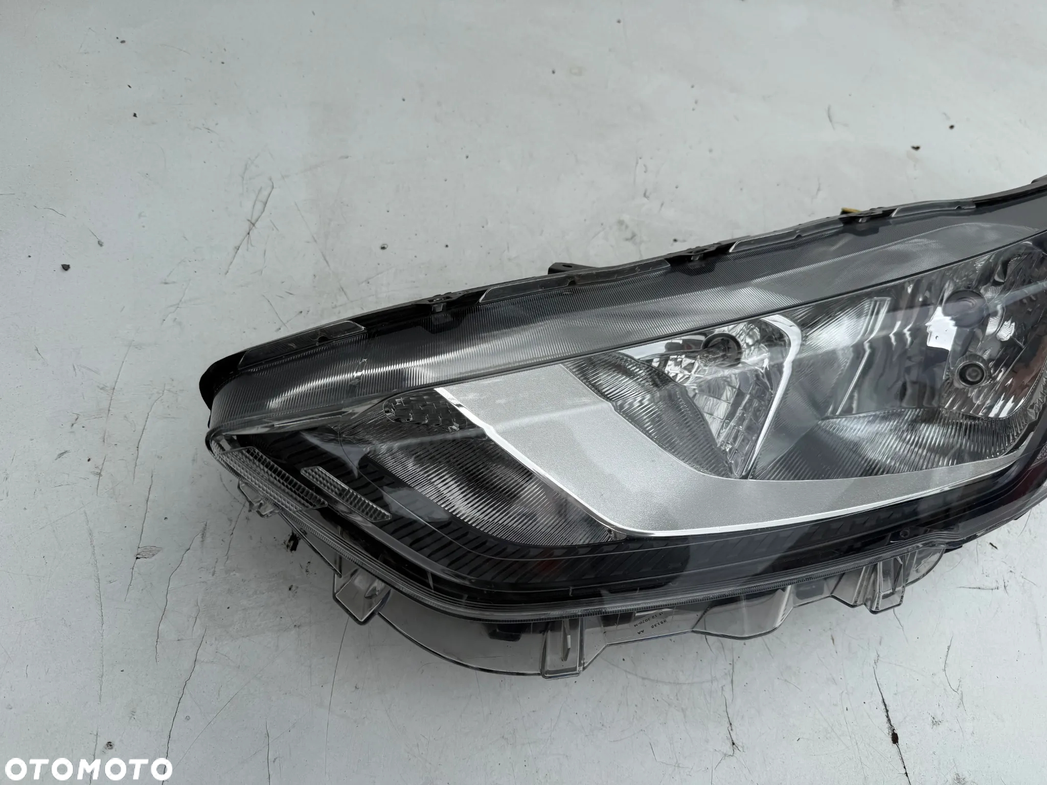 FORD TRANSIT CONNECT LIFT LAMPA LEWY PRZÓD KT1B-13W030-AE - 2