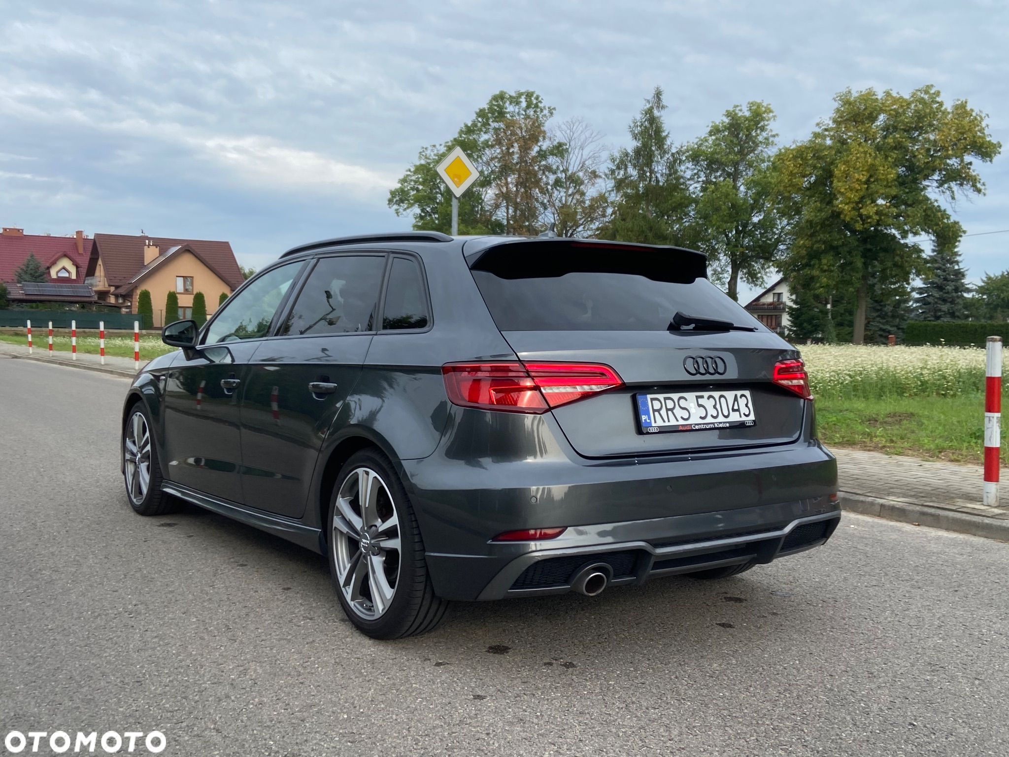 Audi A3 Sportback 1.6 TDI S tronic sport - 4
