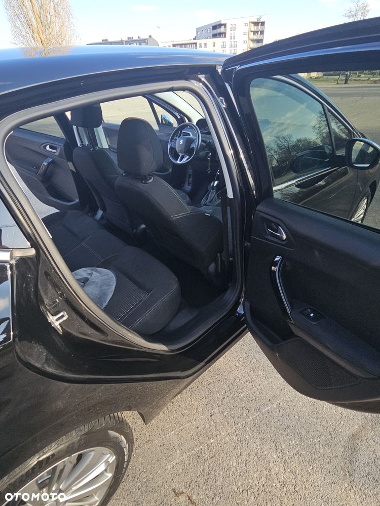 Peugeot 208 1.2 PureTech Allure S&S - 22