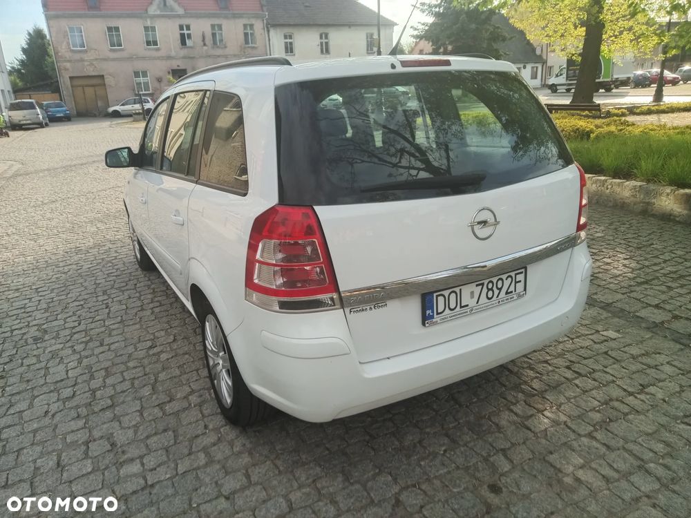 Opel Zafira 1.6 Cosmo - 4