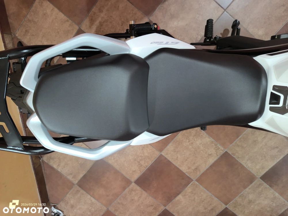 CFMoto 650 MT - 15
