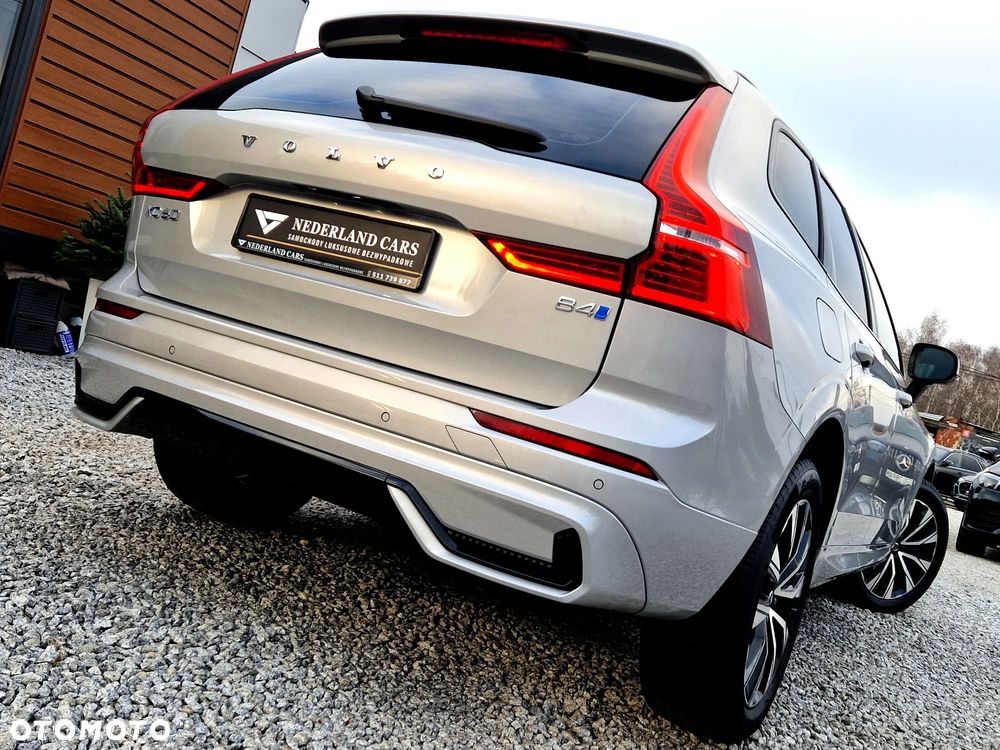 Volvo XC 60 B4 D Plus Dark - 30