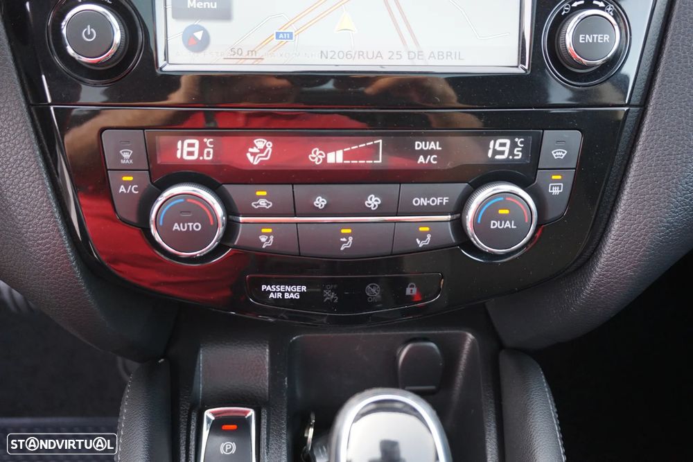 Nissan Qashqai 1.6 dCi Xtronic N-Connecta - 31