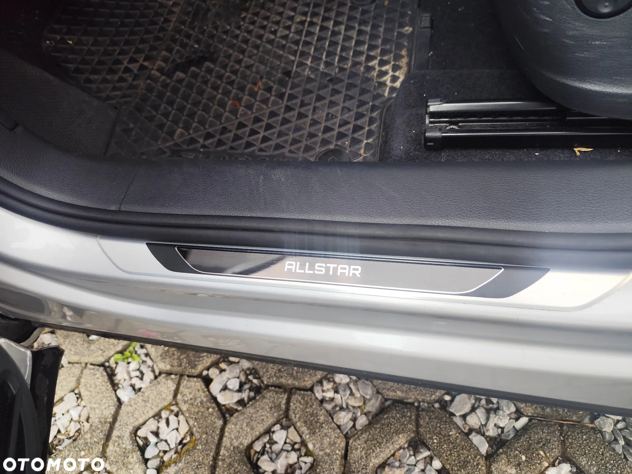 Volkswagen Sharan 2.0 TDI BMT Comfortline - 4