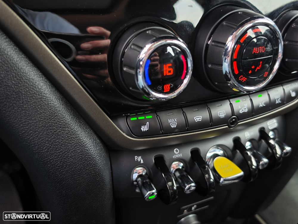 MINI Countryman Cooper SE All4 Aut. Essential - 28