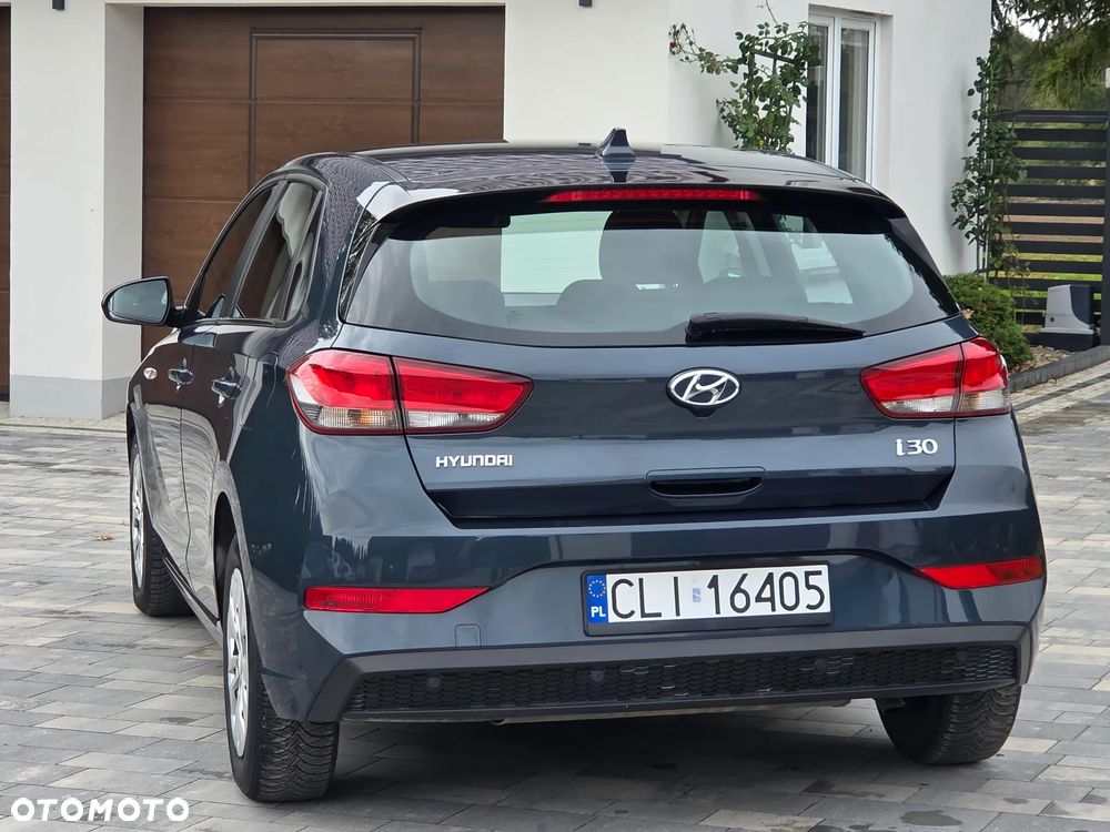 Hyundai i30 1.5 DPI Classic + - 9