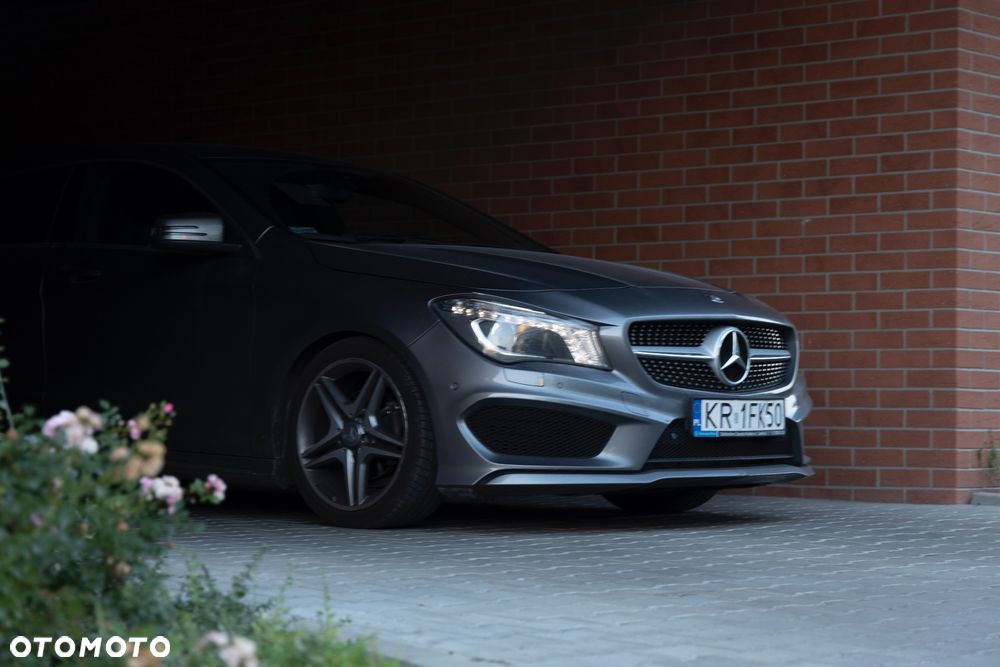 Mercedes-Benz CLA 200 7G-DCT AMG Line - 5