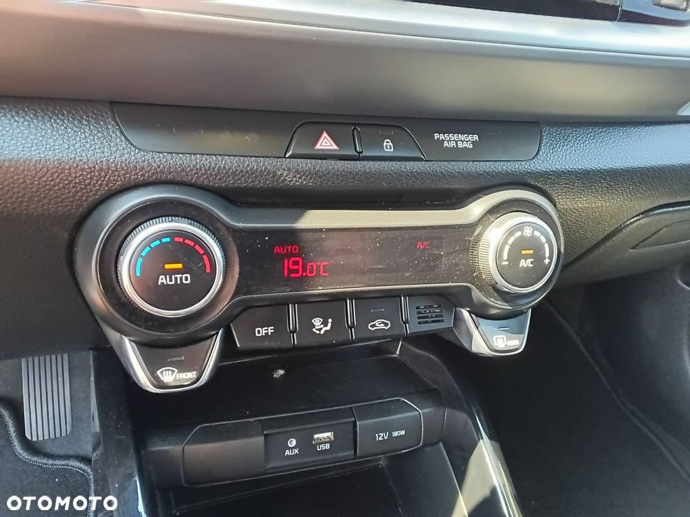 Kia Stonic - 16