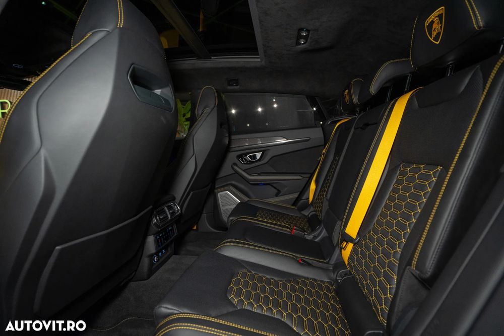 Lamborghini URUS - 18
