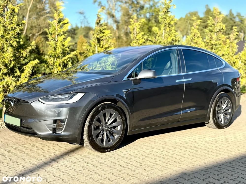 Tesla Model X Performance - 3