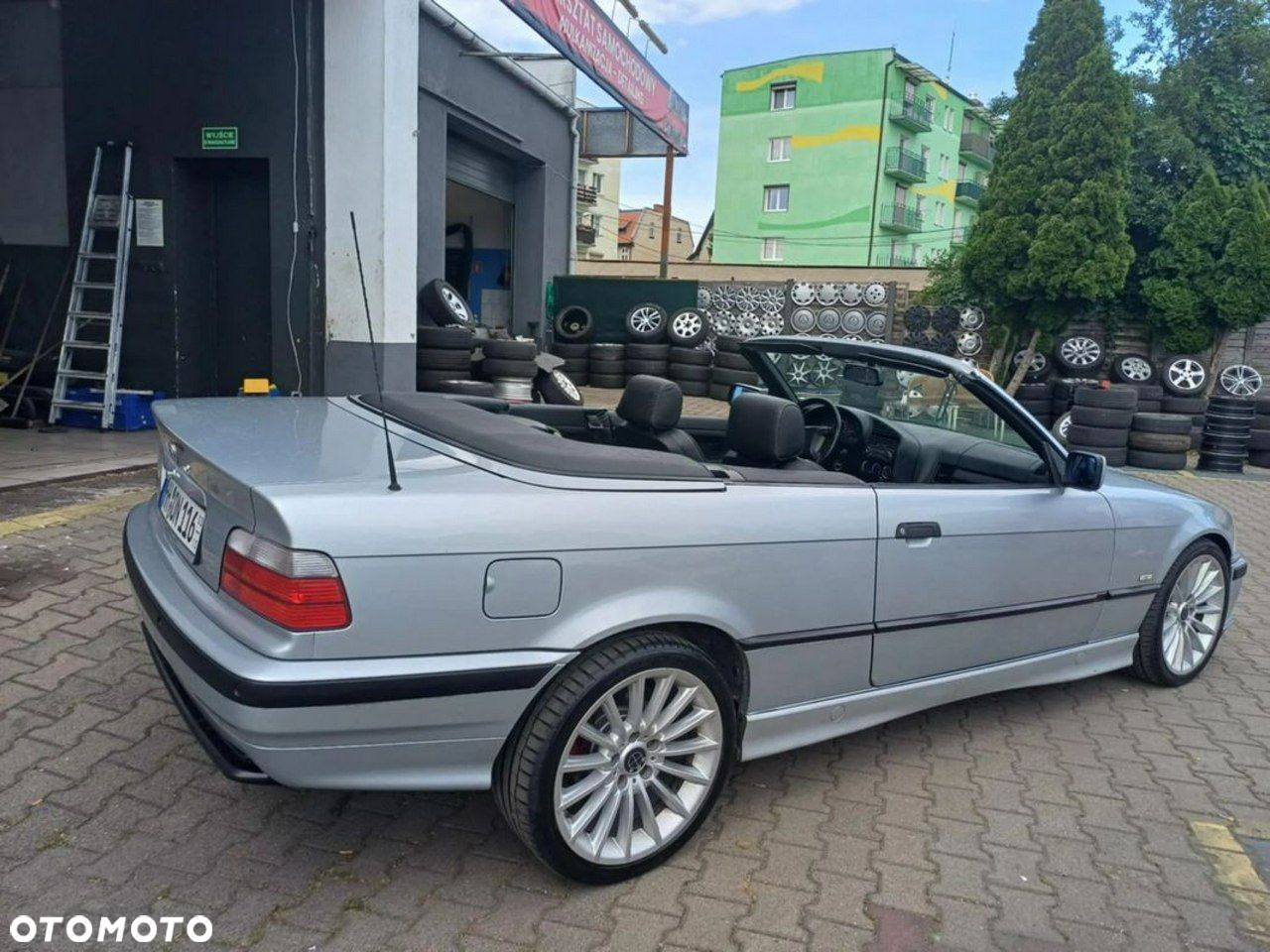 BMW Seria 3 318i Cabriolet - 21