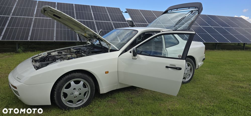 Porsche 944 - 12