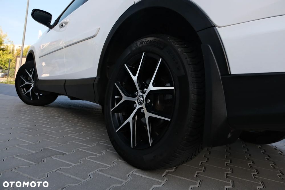 Toyota RAV4 - 10