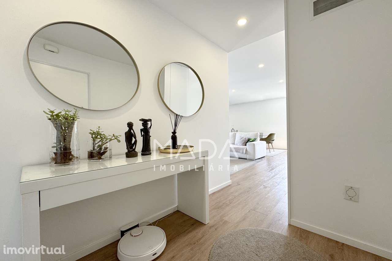 Apart. T3 renovado c/garagem (2 carros) na Av. 31 de Janeiro em Braga - Grande imagem: 2/22