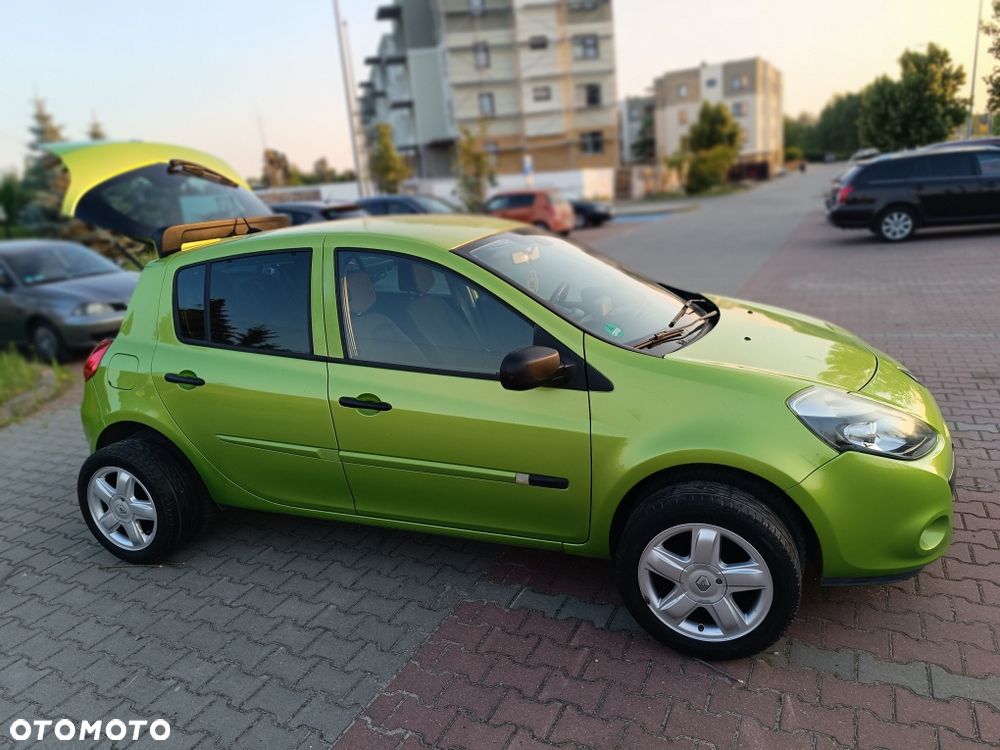 Renault Clio - 1
