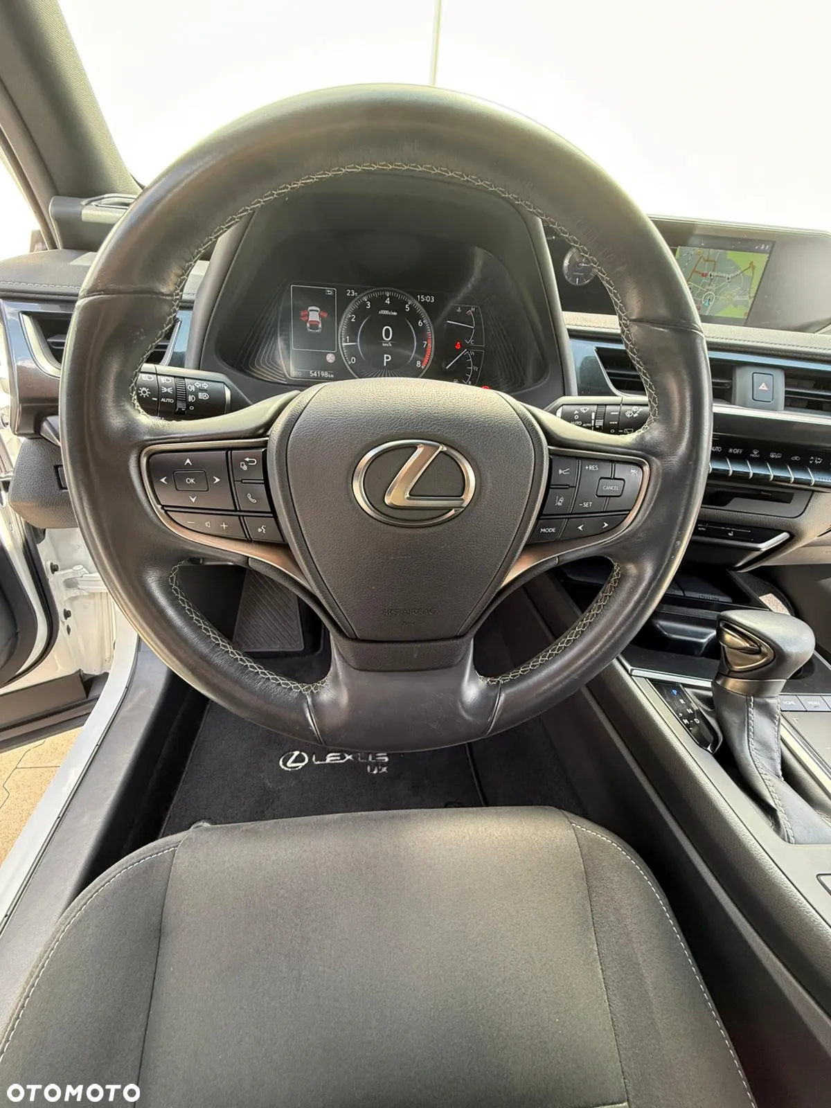 Lexus UX - 14