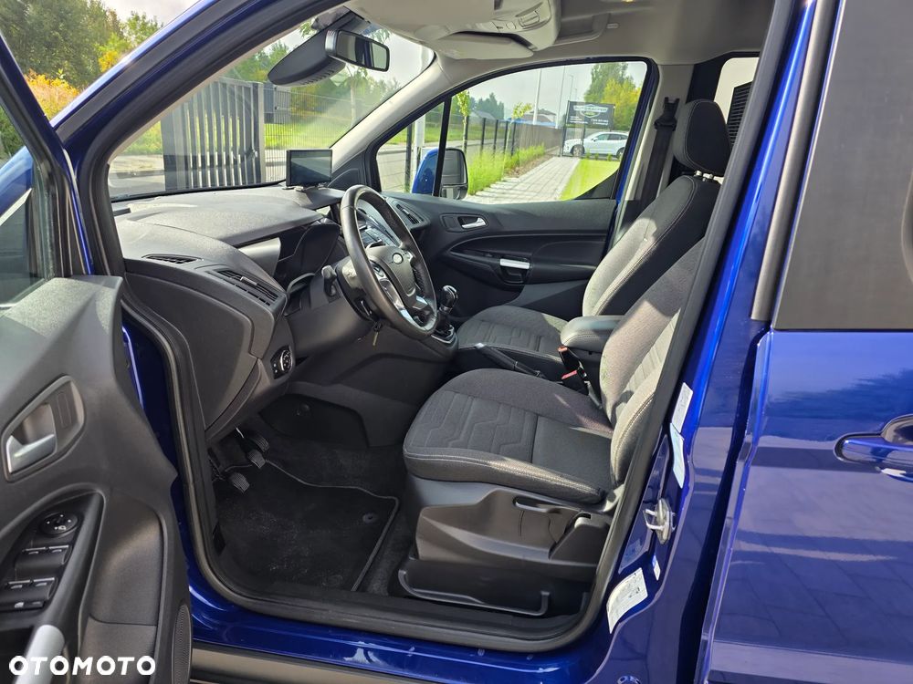 Ford Tourneo Connect Grand - 12
