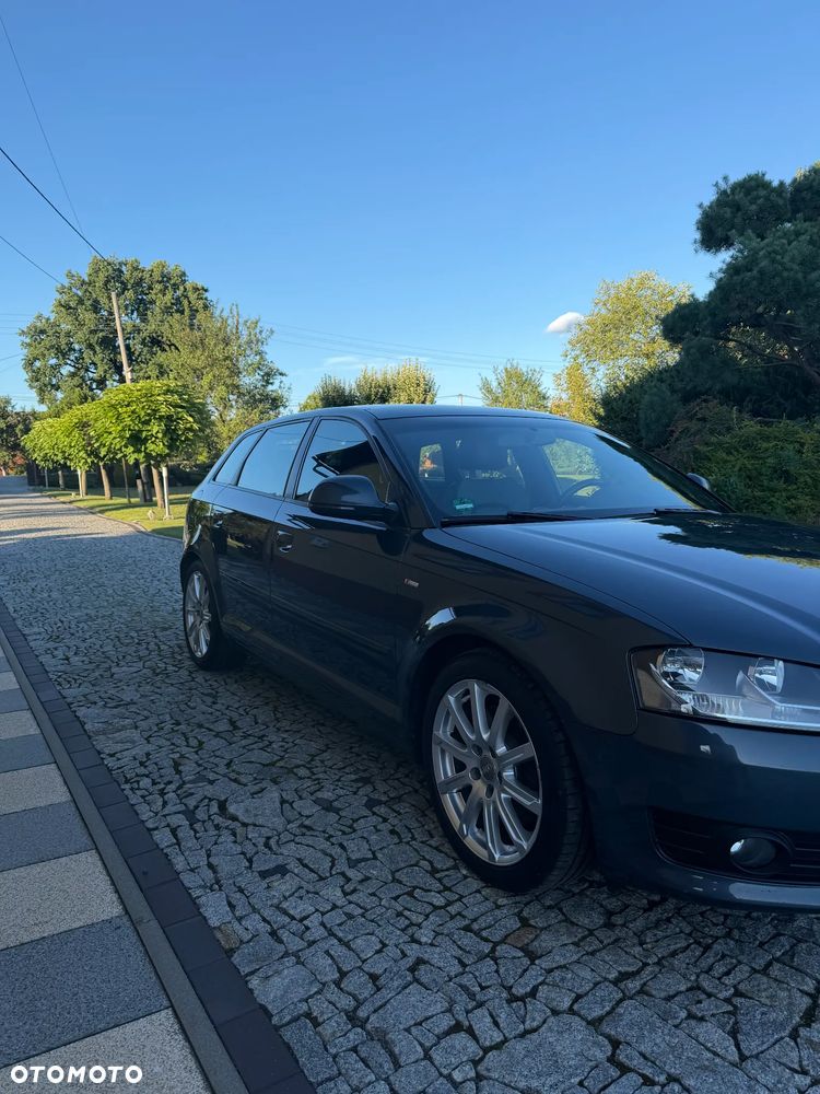 Audi A3 Sportback 2.0 TDI DPF quattro S line Sportpaket - 2