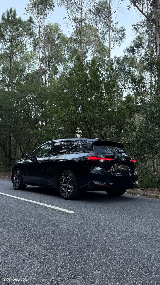 BMW iX xDrive 40 Pack Desportivo - 33