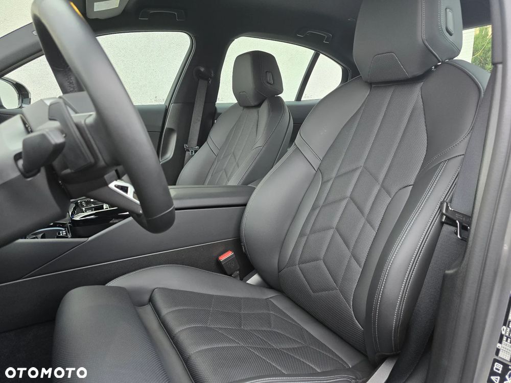 BMW Seria 5 520d xDrive - 31