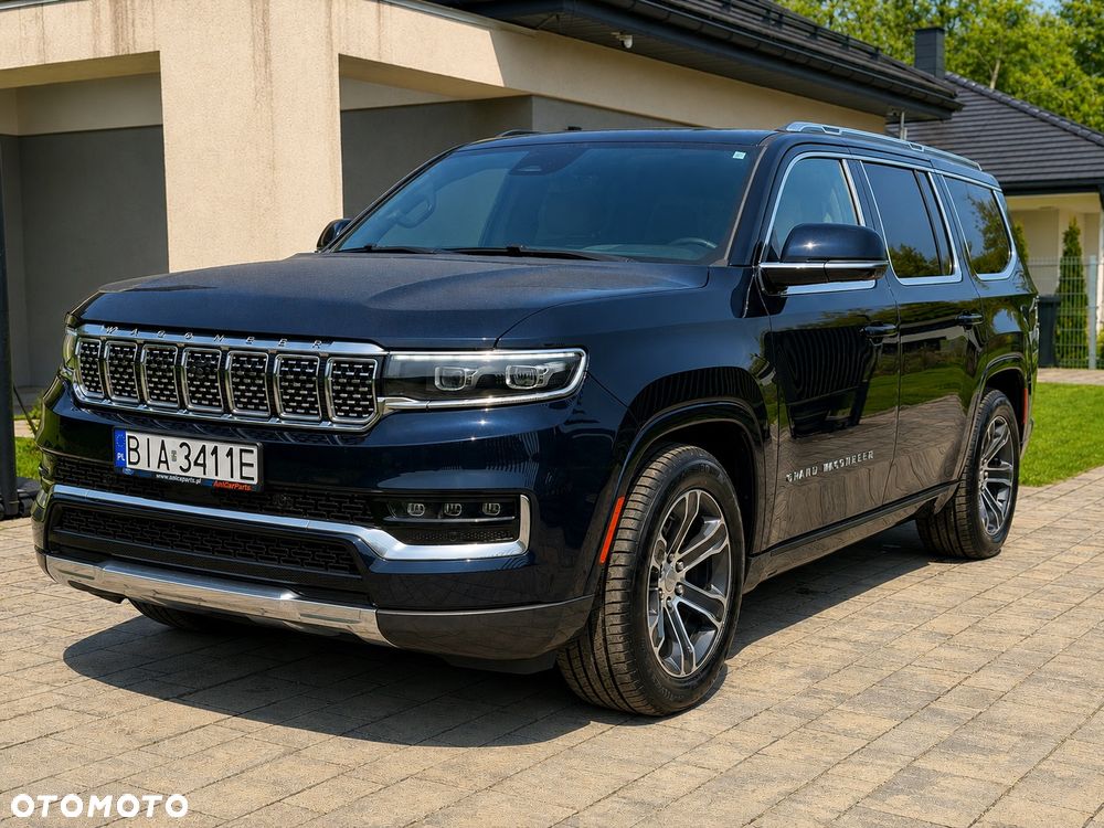 Jeep Grand Wagoneer - 19