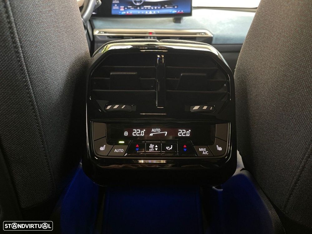 BMW iX xDrive 40 Pack Desportivo - 16