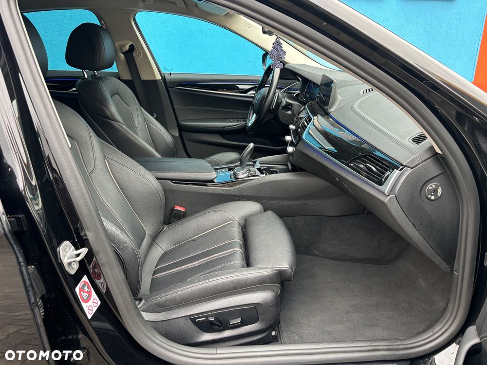 BMW Seria 5 520d xDrive Luxury Line sport - 15