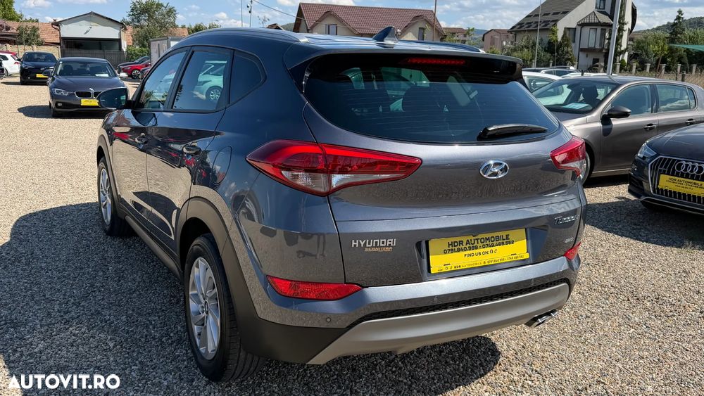 Hyundai Tucson 2.0 CRDI 4WD Automatik Style - 13