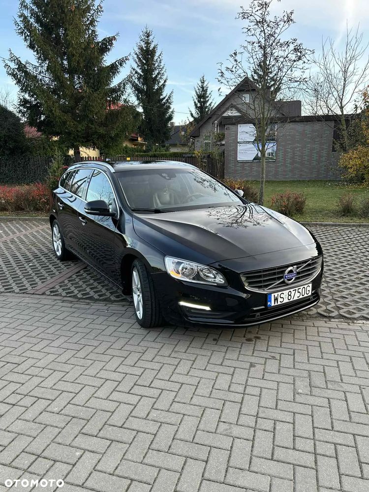 Volvo V60 T5 Drive-E Dynamic Edition (Momentum) - 10