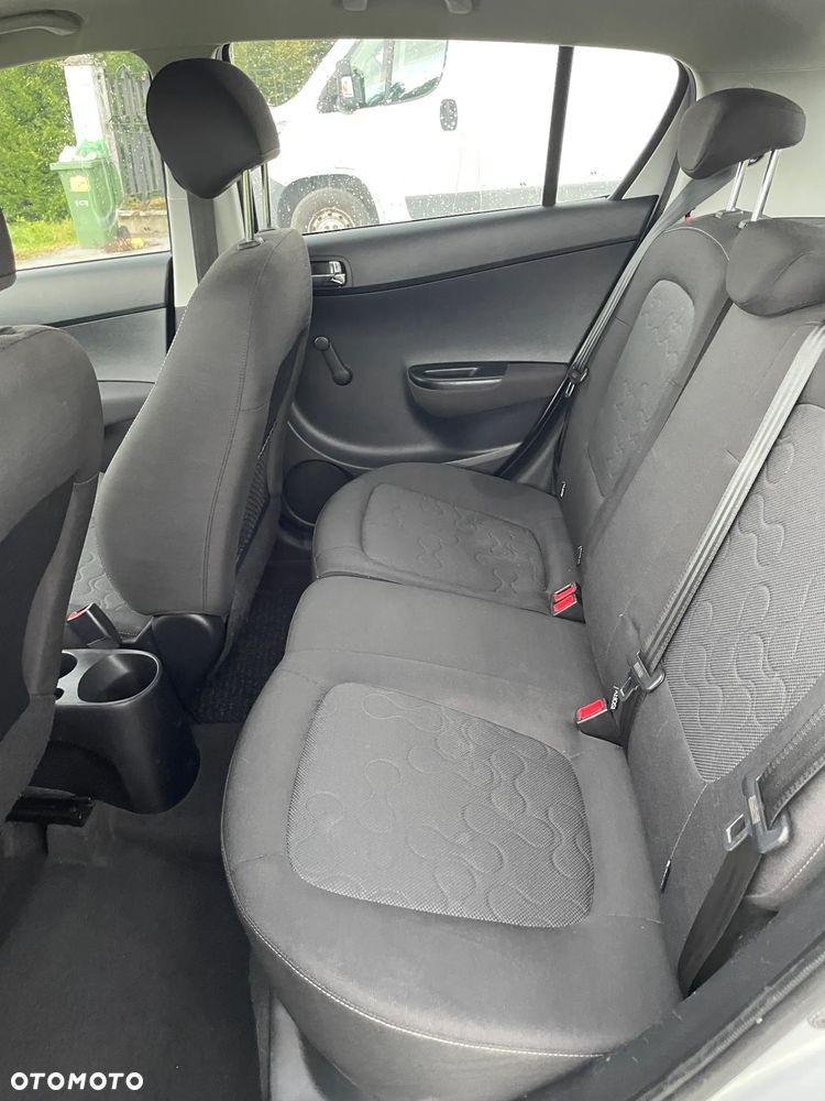 Hyundai i20 - 13
