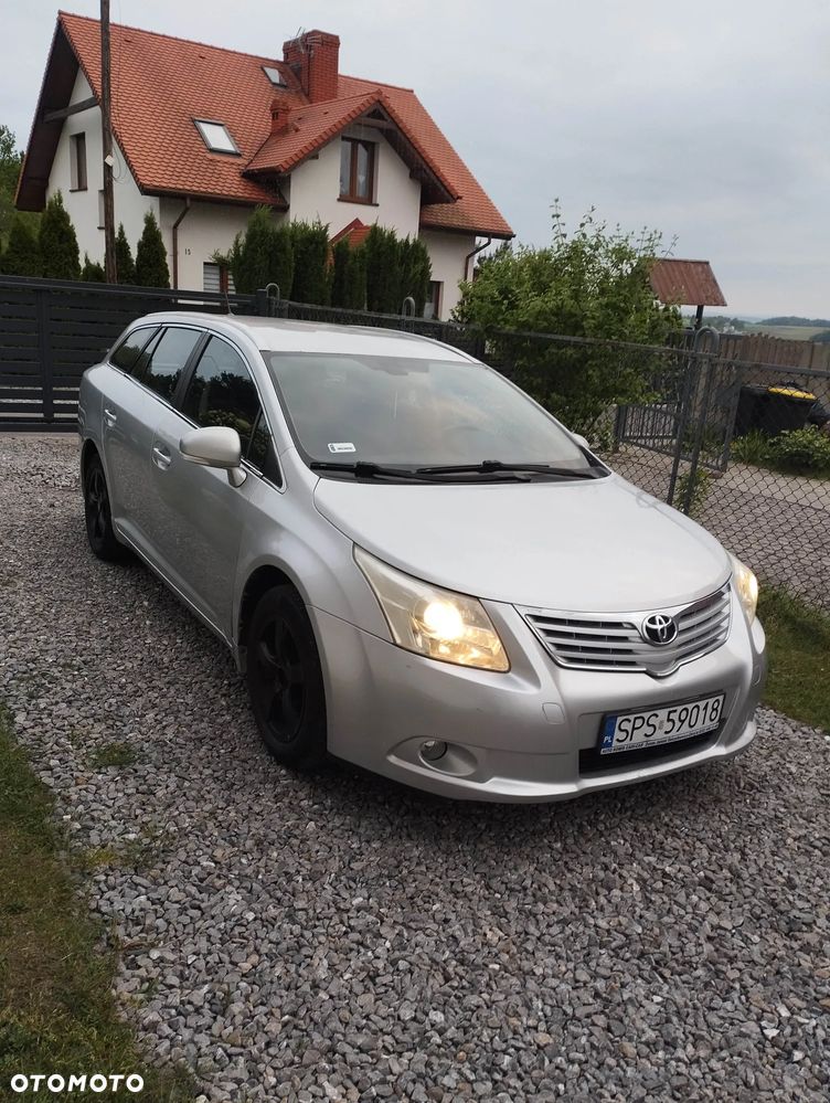 Toyota Avensis 2.0 D-4D Platinium - 1