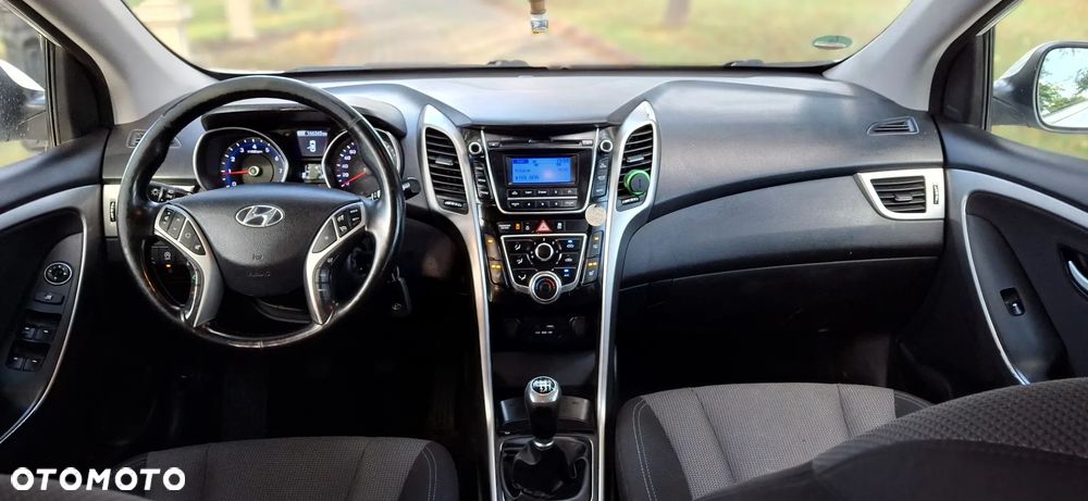 Hyundai i30 1.4 Trend - 16