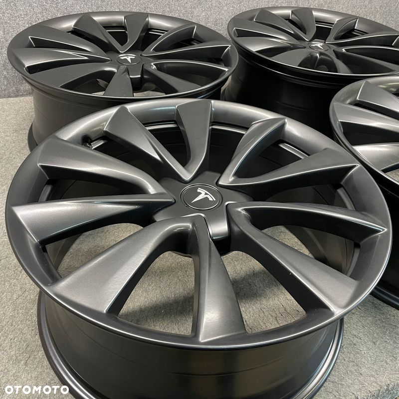 KOMPLET FELG TESLA MODEL 3 PERFORMANCE 19” 19 1044224-00-B - 3