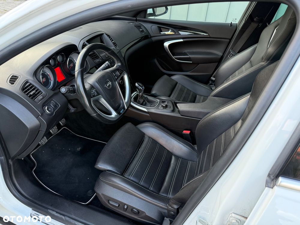 Opel Insignia 2.8 V6 Turbo 4x4 Sports Tourer OPC - 9