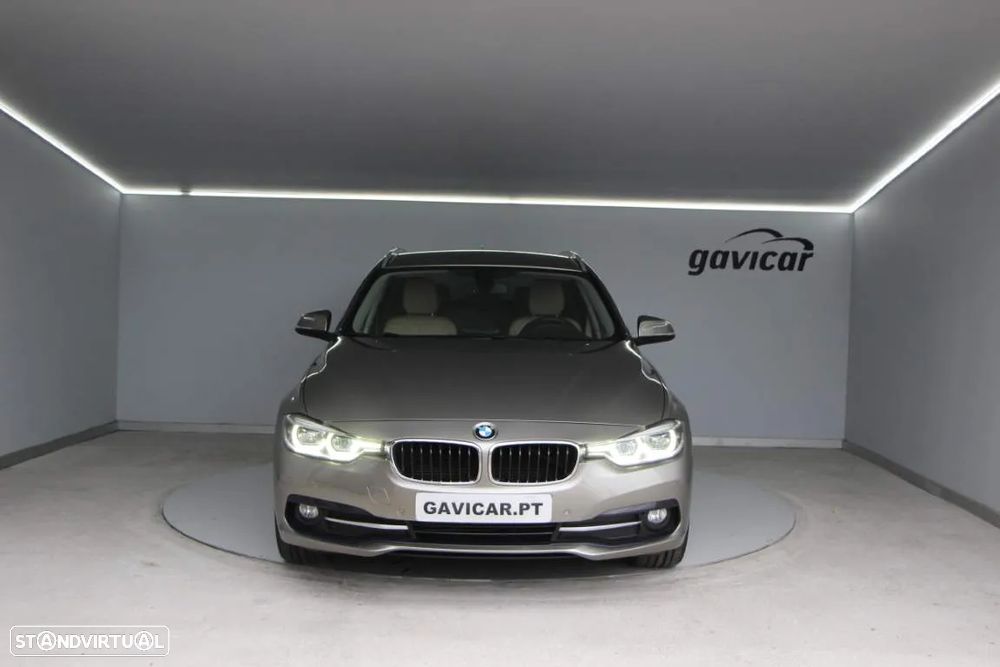 BMW 318 d Touring Auto - 9