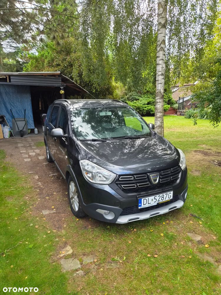 Dacia Lodgy 1.6 SCe Stepway S&S, 2018