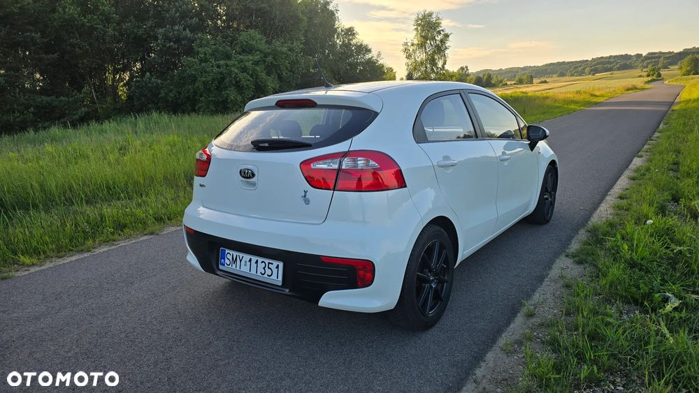 Kia Rio 1.2 Attract - 4