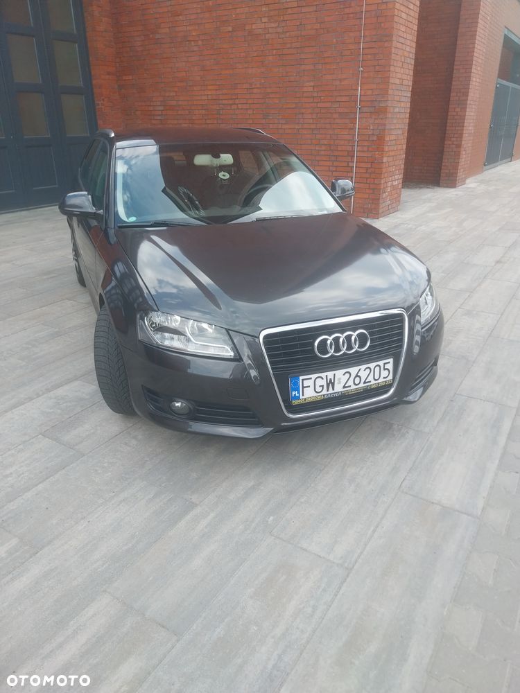 Audi A3 Sportback 2.0 TDI DPF Ambiente - 2