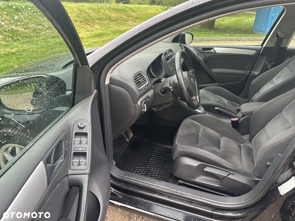 Volkswagen Golf 1.6 TDI Highline DSG - 12