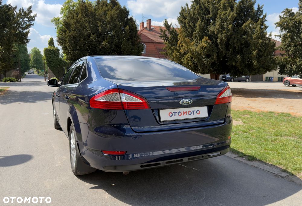 Ford Mondeo 2.0 Ghia Executive - 8