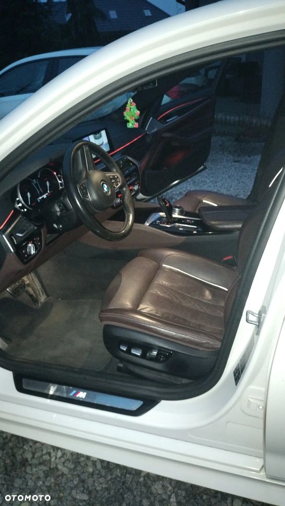 BMW Seria 5 530d xDrive M Sport sport - 10