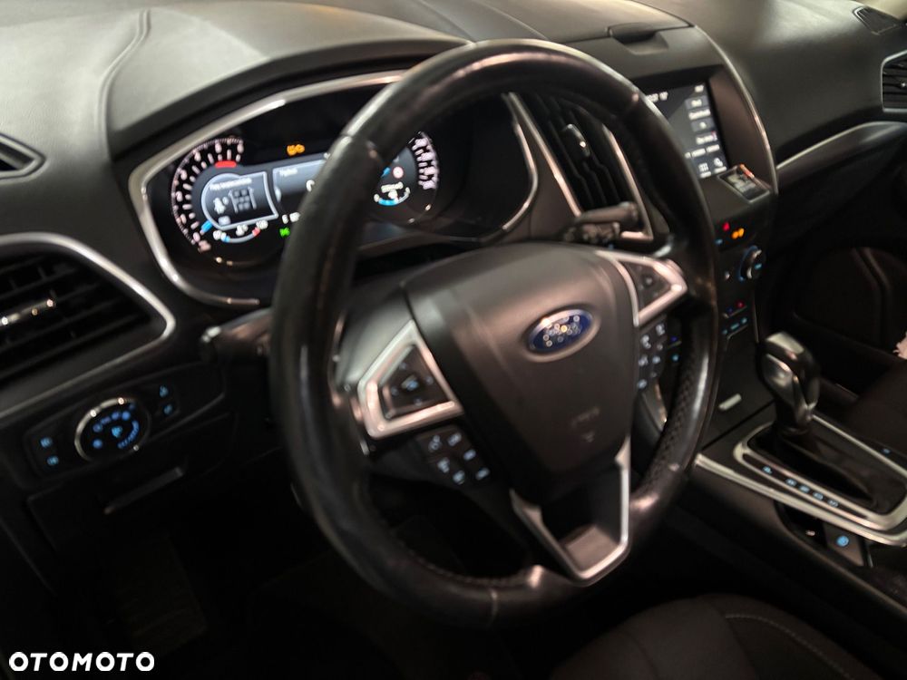 Ford S-Max 2.0 TDCi 4WD Titanium PowerShift - 6