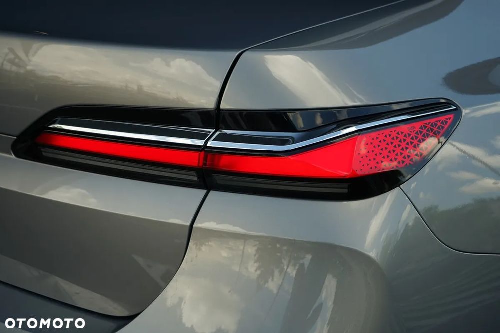 BMW Seria 7 740d xDrive mHEV sport - 12
